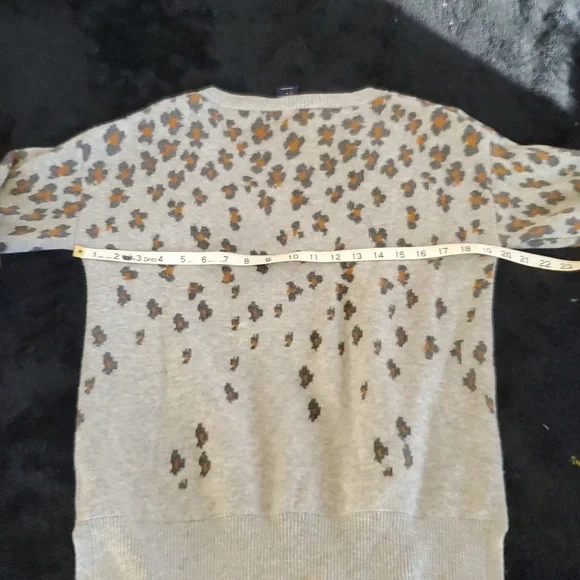 Leopard Print Sweater - Picture 4 of 6